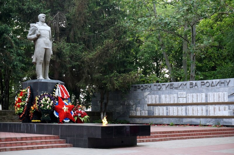 Мемориал в Кореновске.
