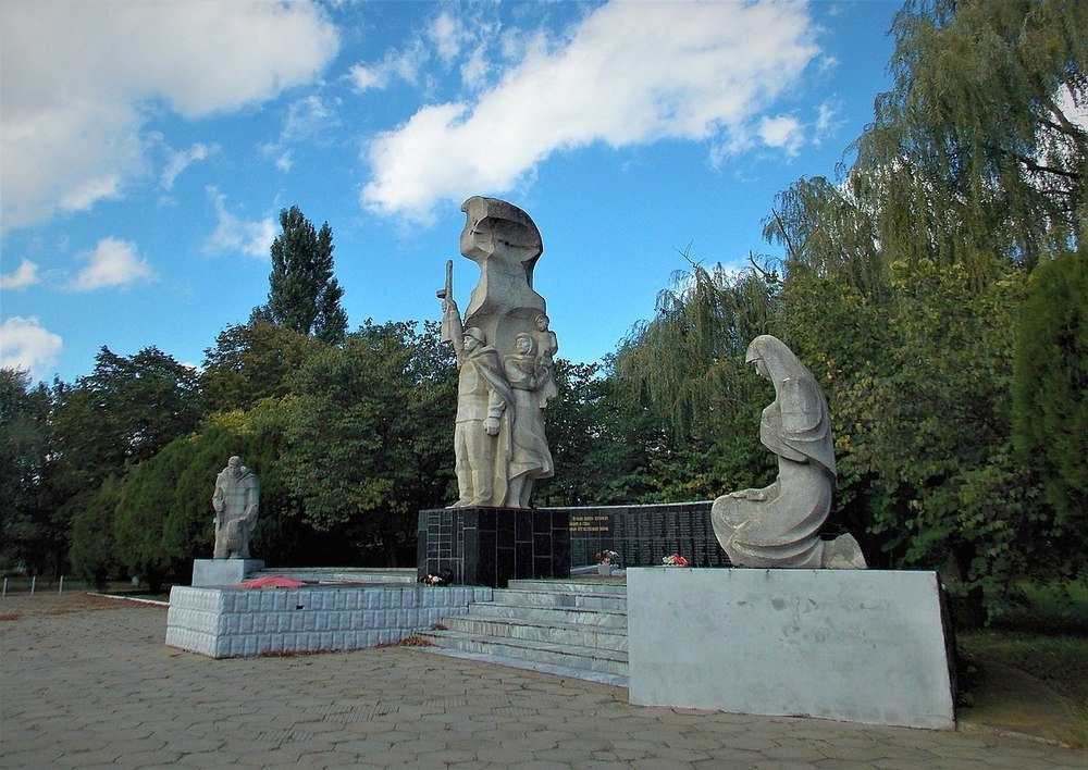 Воинский мемориал, Венцы-Заря.