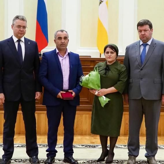 Родители Магомеда Абдулкаримова на приёме у губернатора Ставропольского края.